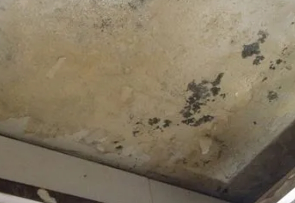 南充市阳台漏水维修公司分享下南充市卫生间渗水维修需要注意哪些问题。